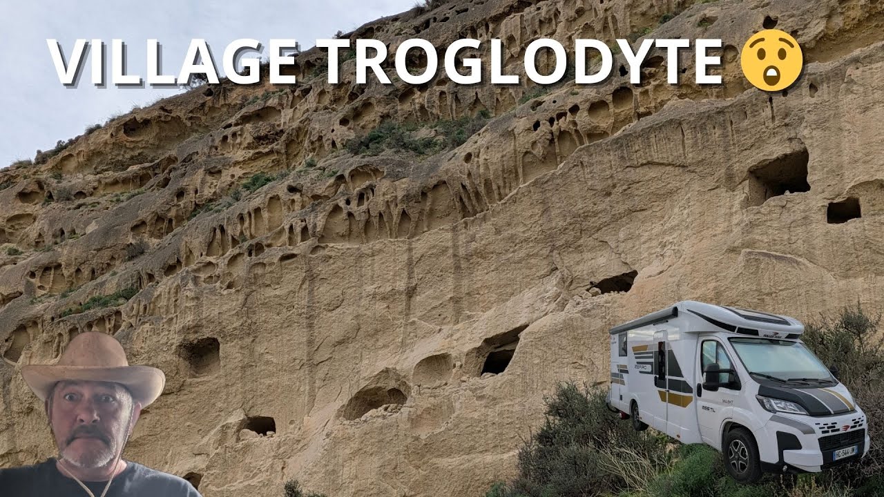 🥇 Cette route de montagne nous mène à des maisons dans la roche | Cuevas de Almanzora @Camping Car