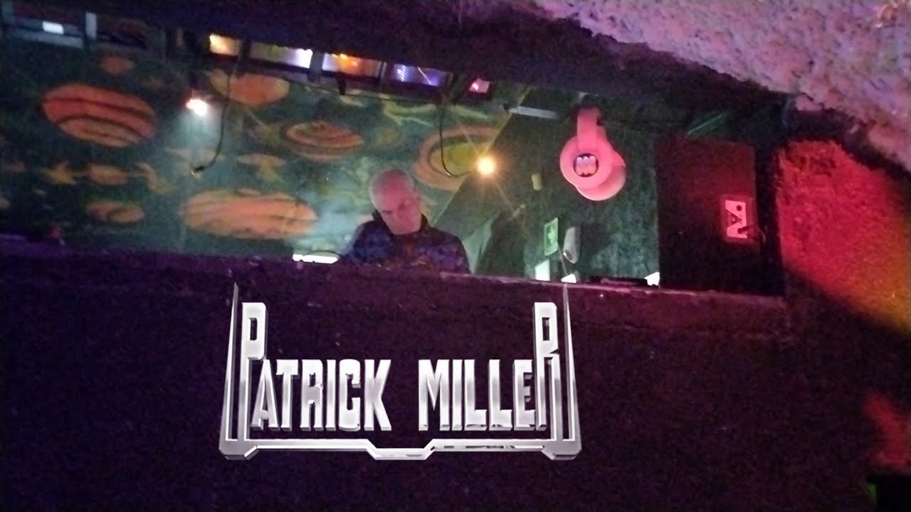 EL SR. Patrick Miller En Tornamesas  Especial (HI-NRG) Clásico Navideño 2024
