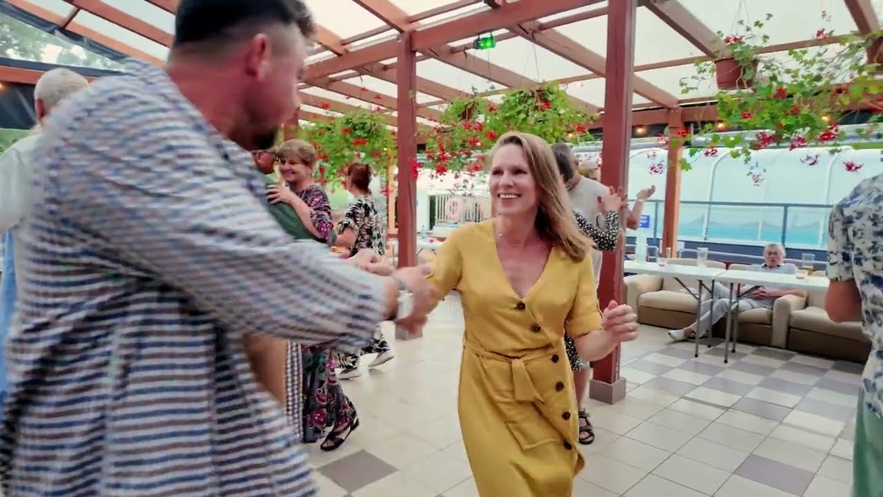 Dąbki – tu naprawdę odpoczniesz 🌿 Rodzina na Fali & Słońce Emerytury |  Basen, SPA, plaża – OW Maria