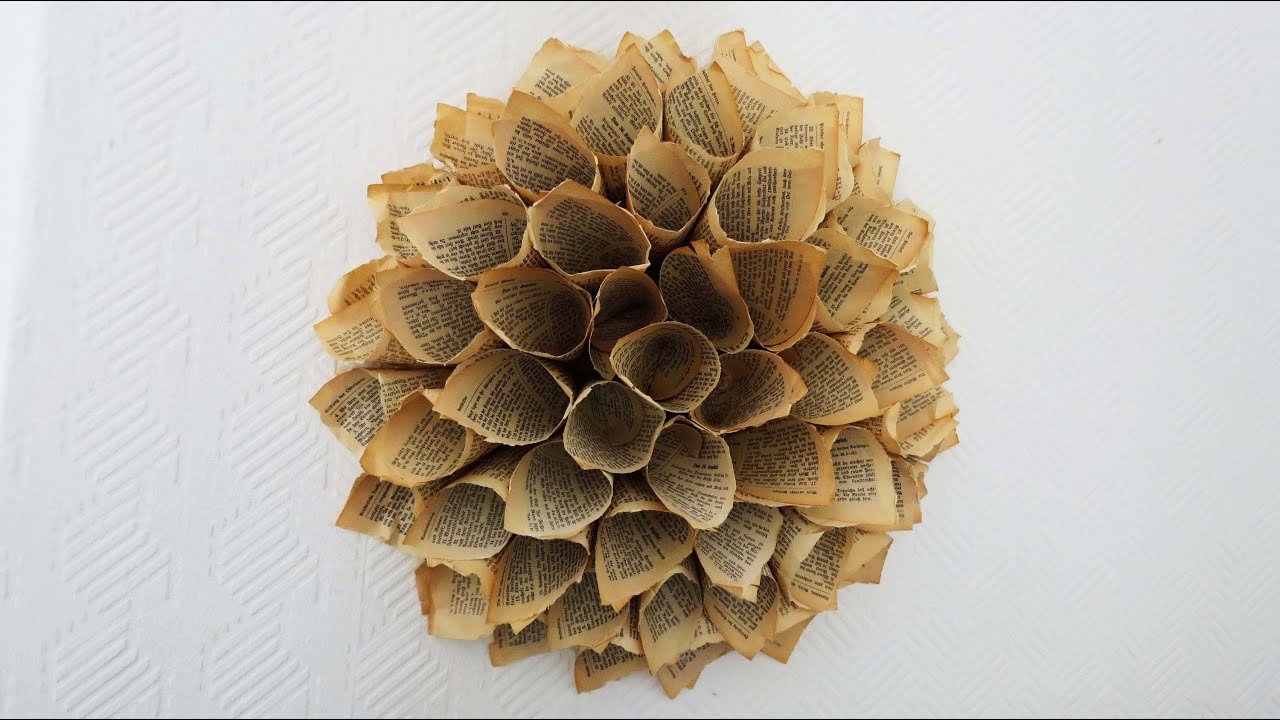 Papierkranz aus Buchseiten * Paper Dahlia Wreath * Anleitung