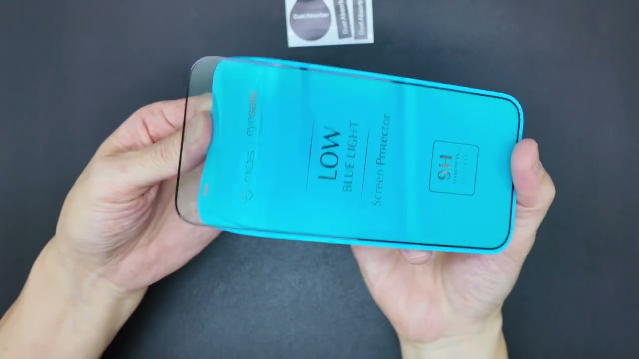 imos Solid-EX2 For  iPhone 15 Pro Max 低藍光 螢幕保護貼-商品安裝示範