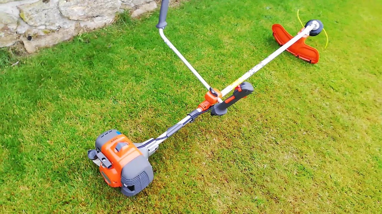 Husqvarna 135R string trimmer First Start Up and Impressions