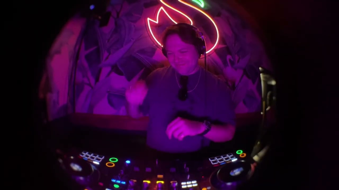 Josh Meister at Tipsy Flamingo for Miami Music Mondays