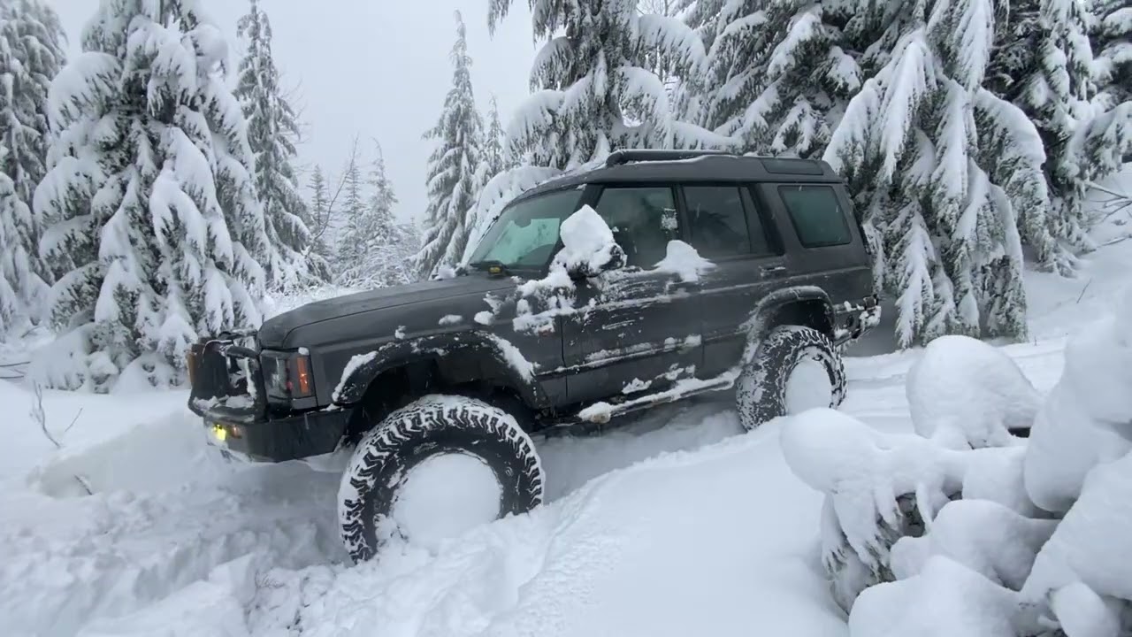  First Snow of 2025 * Land Rovers & Lexus Playing in the Snow 