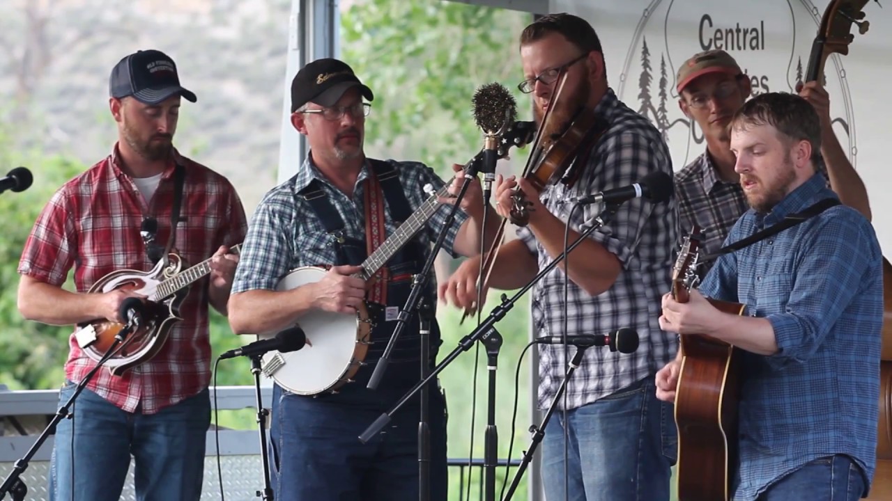 The New smokey Vally Boys play Benton's Dream at CROMA 2017