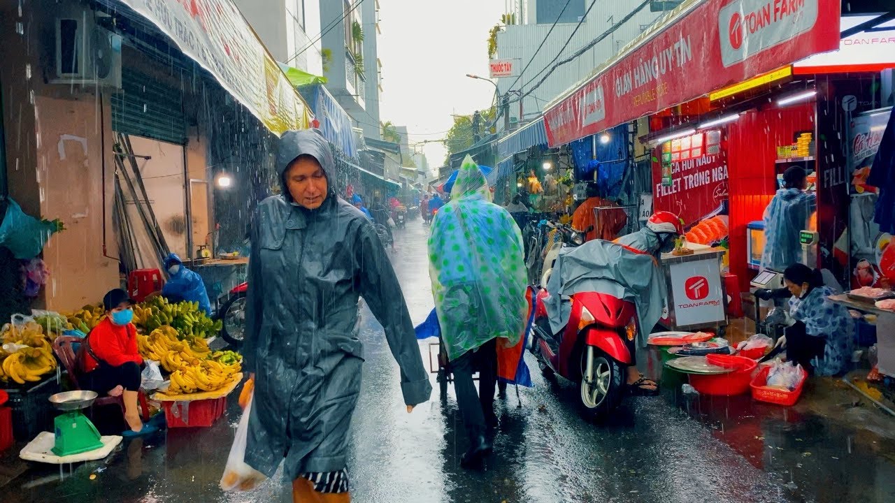【🇻🇳 4K】 Walking Through Heavy Rain in Da Nang Vietnam #1 - Relaxing Sounds For Sleep  