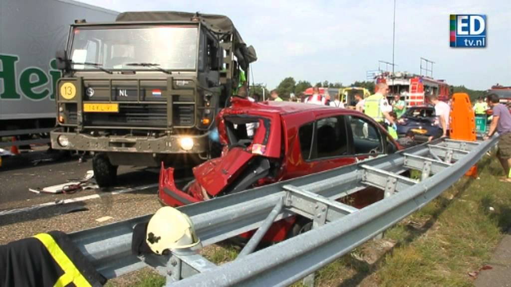 Militair omgekomen bij zwaar ongeval A2