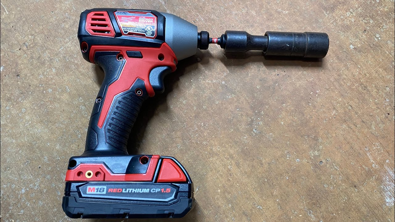Milwaukee M18 1/4” Hex Impact Driver Removing Lug Nuts