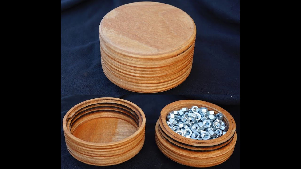 Wooden tin with threaded lid