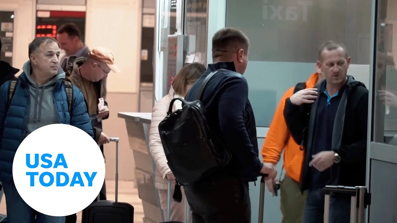 Russians flee after Putin announces military mobilization order | USA TODAY