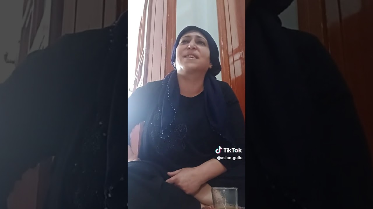 Muhtesem bir kürtce agit güle bacim yüregine sesine saglik antepin güzel sesi