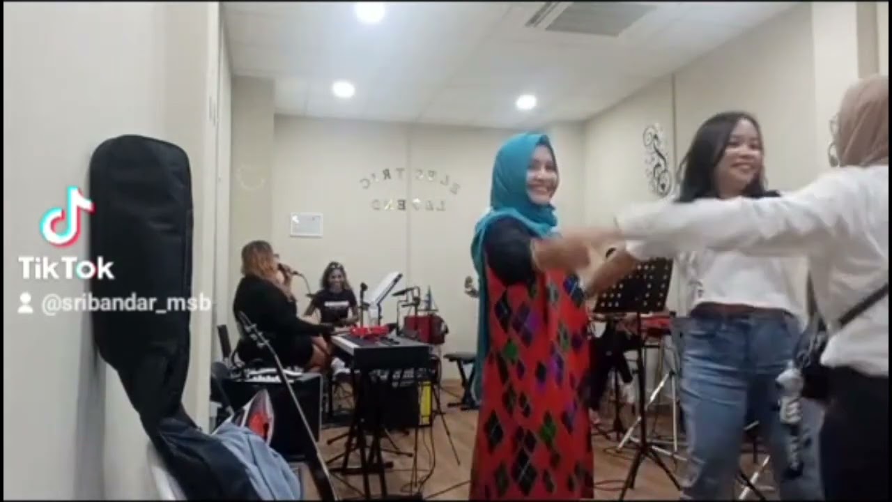 FAST BAND - Dance together at FAST.