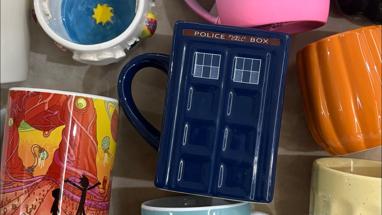 Kupa koleksiyonuma bakıp yeni kitap kargomu açalım💃🏻☕️🍵