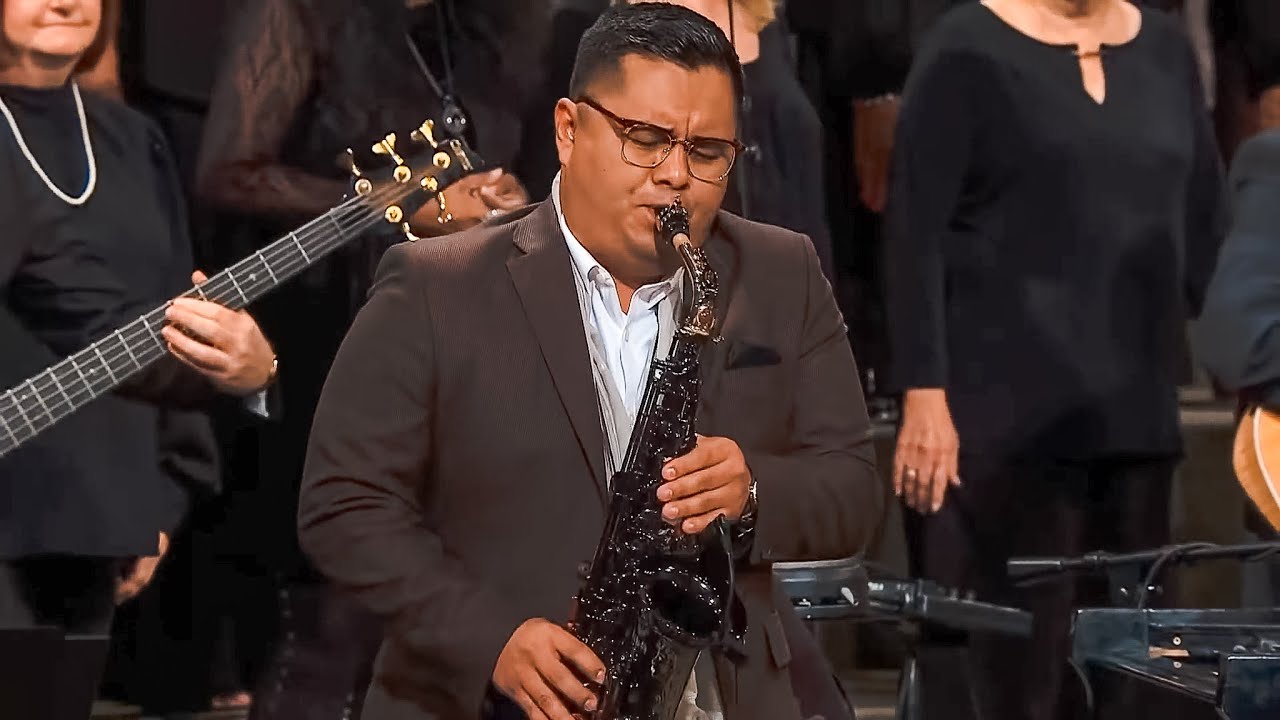 Bless The Lord oh my Soul | 10,000 Reasons | Shadow Mountain Choir & Orchestra FT. Uriel Vega