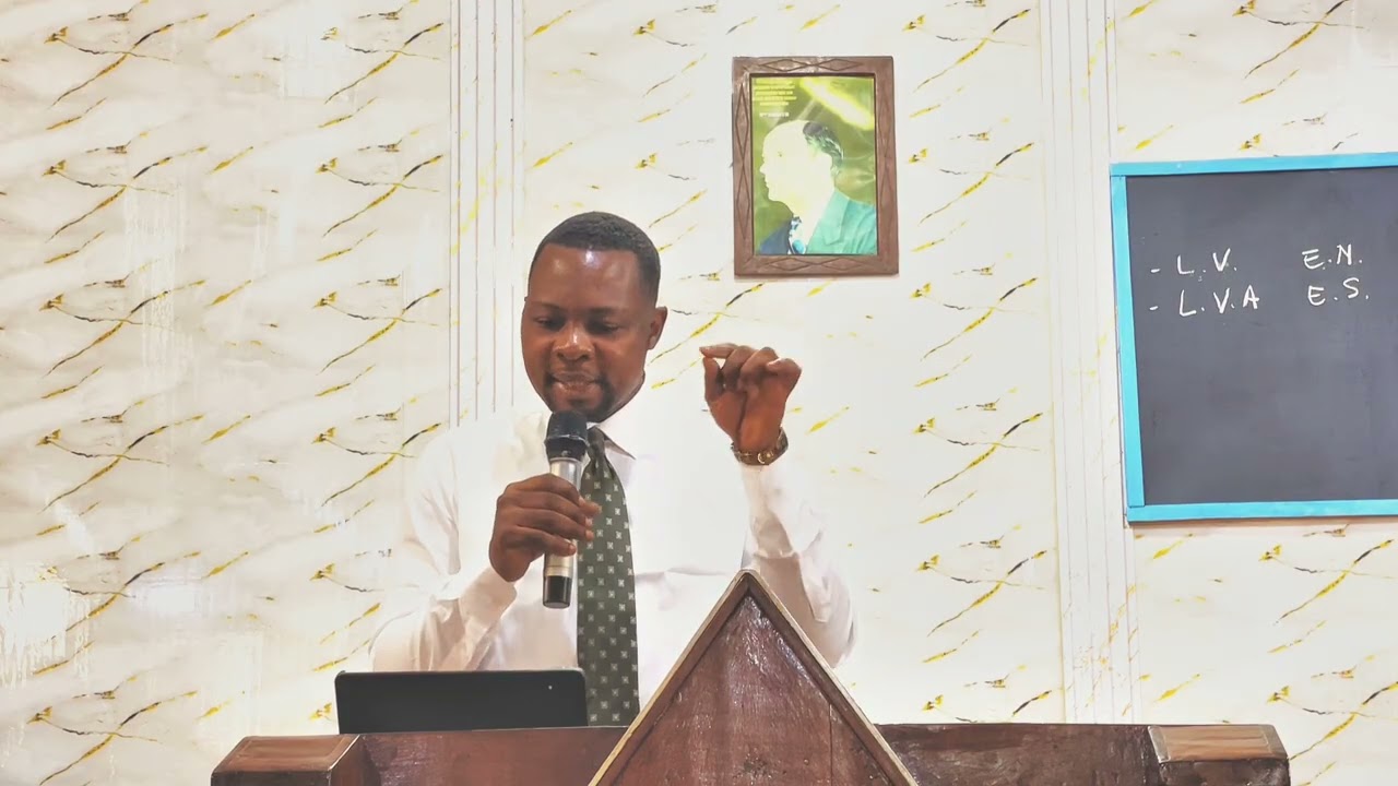 La Grâce, prêché par le Fr. John BEYA, au cercle en ciel tabernacle à Mbujimayi.