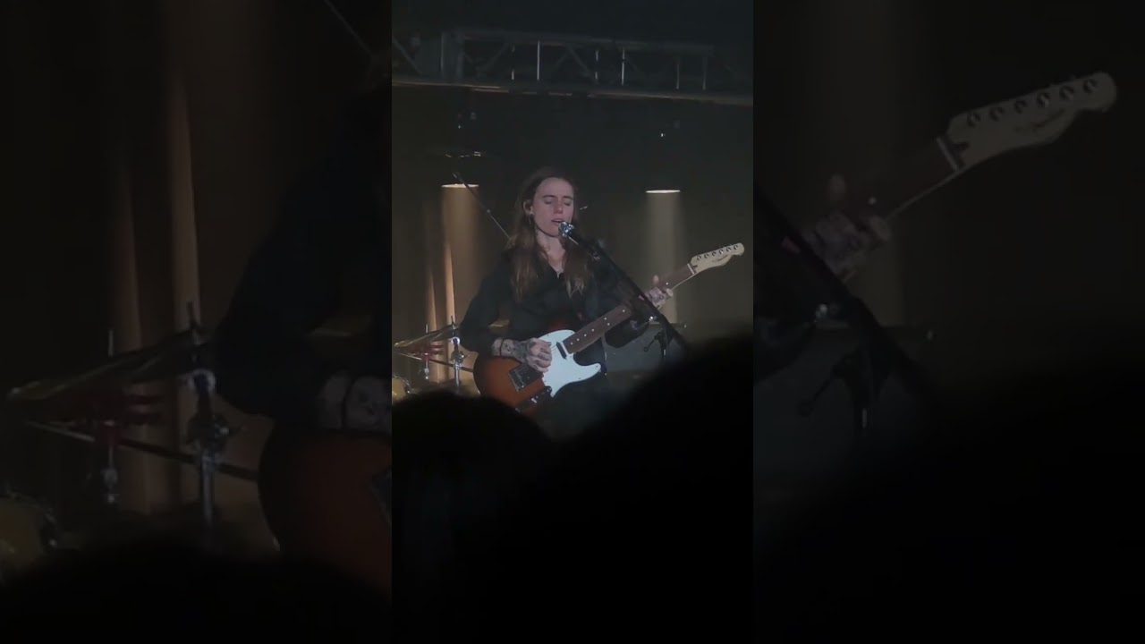 The Woodpile/Blacktop Julien Baker live London 17/11/24