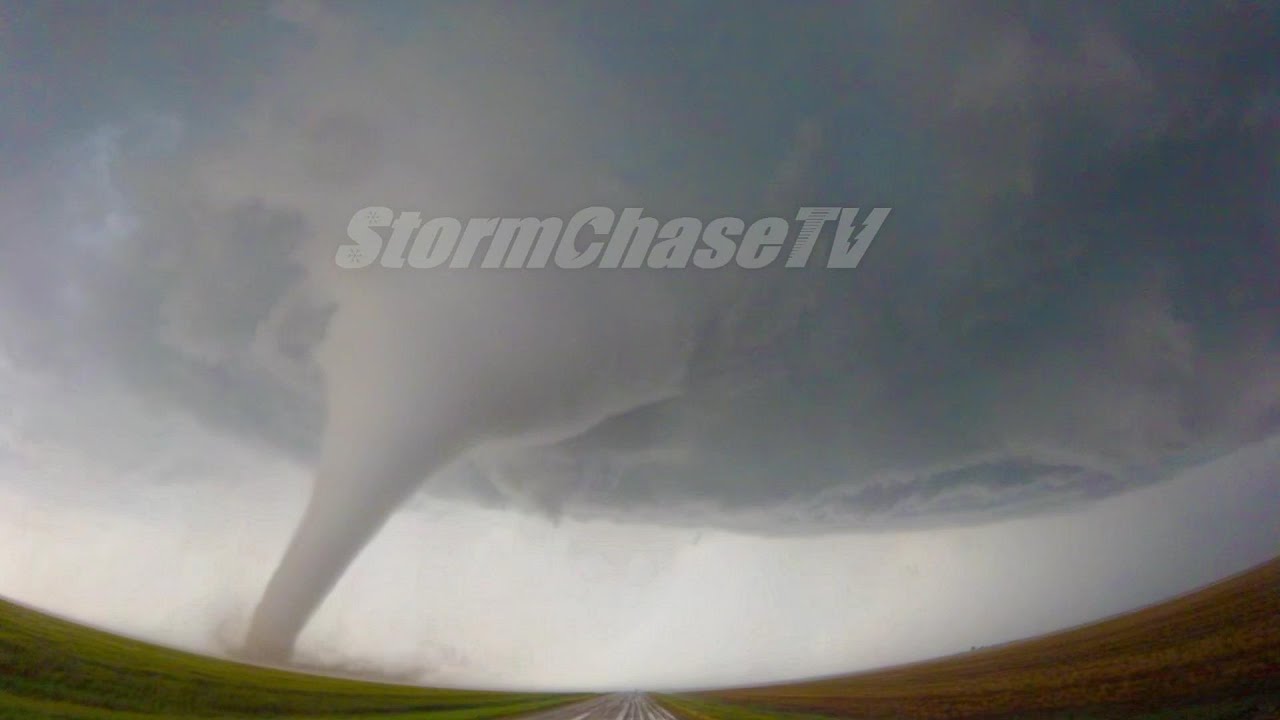 INCREDIBLE Tornado Time Lapse of Dodge City, KS on May 24th (12 Tornadoes)