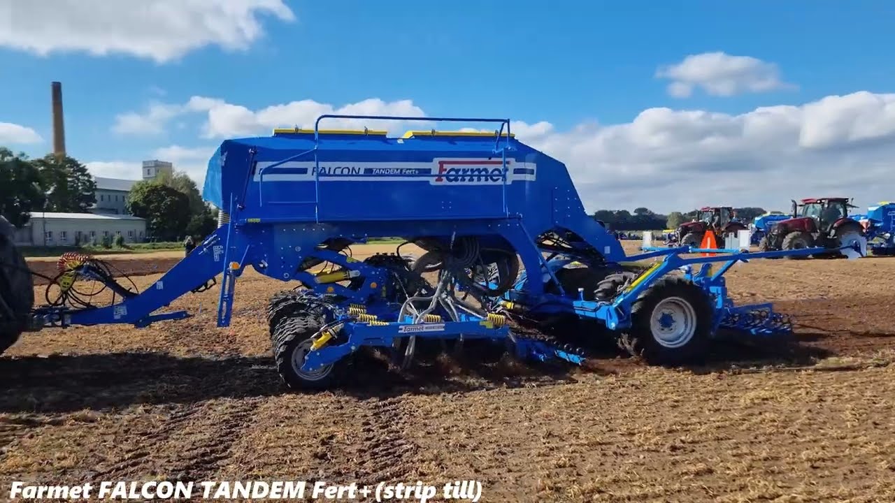Autumn field day demo Farmet - Velký polní den Farmet - Czech republic - strip till - min till