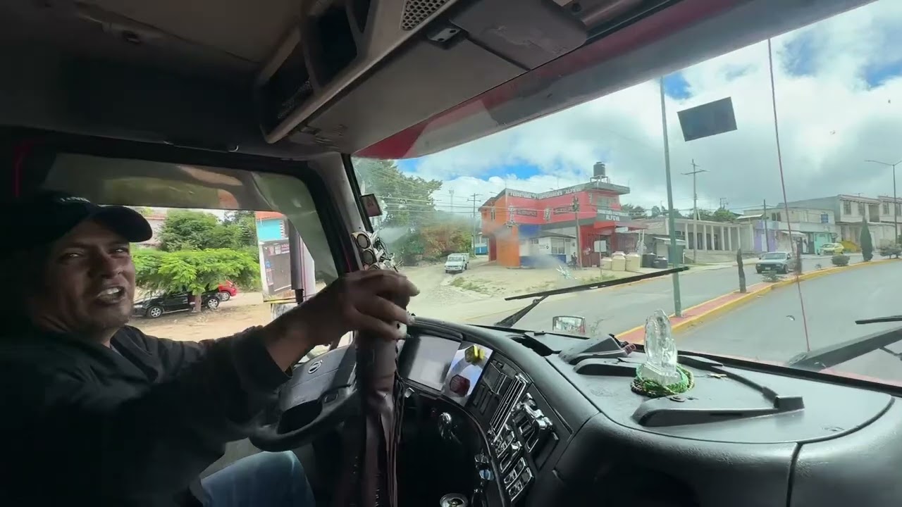 Y seguimos en la ruta estatal, la ruta olvidada Altamirano a Comitan Chiapas México