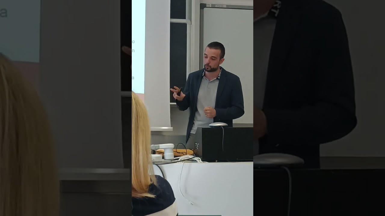 Discussione Tesi Triennale in Informatica - UniPD - VerifiedMovies