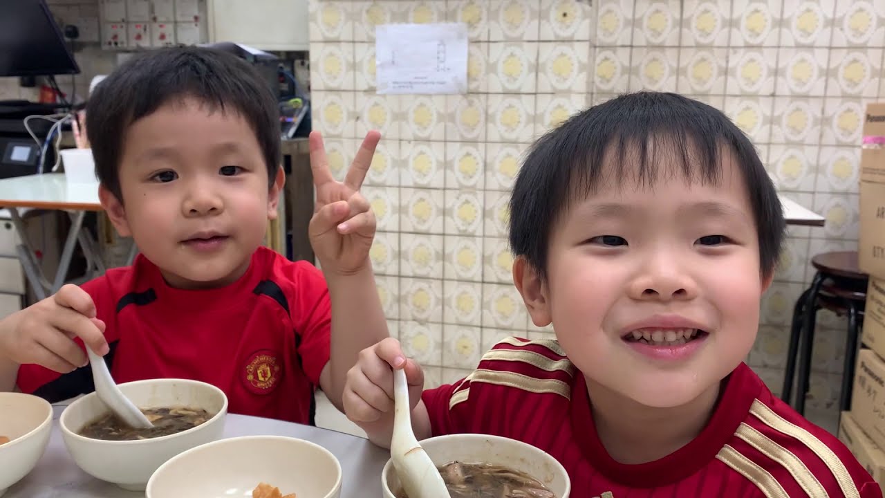 IC’s Universe :  ｛深水埗蛇王協｝小朋友第一次挑戰食蛇羹同龜苓膏！有咩感想？Chinese SnakeSoup Challenge ?