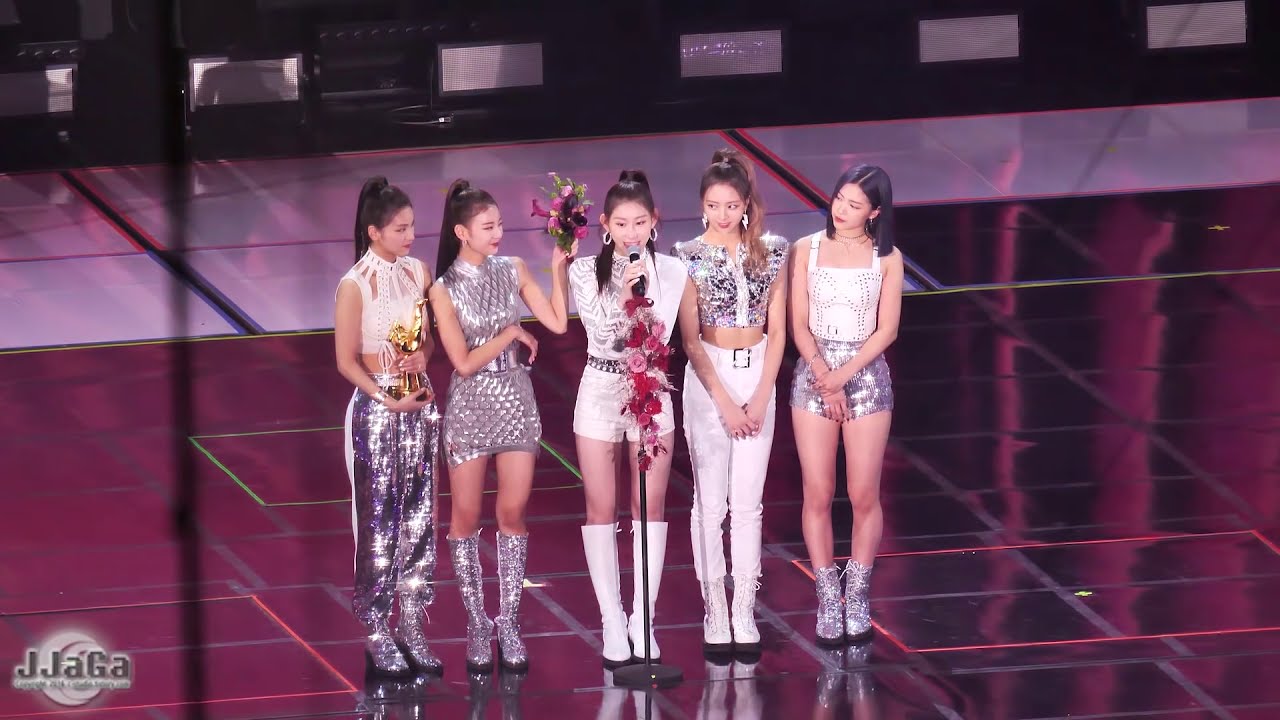 200104 ITZY 리아 직캠 (있지 LIA Focus) -'시상식 꽈당' (Fancam) By.JJaGa