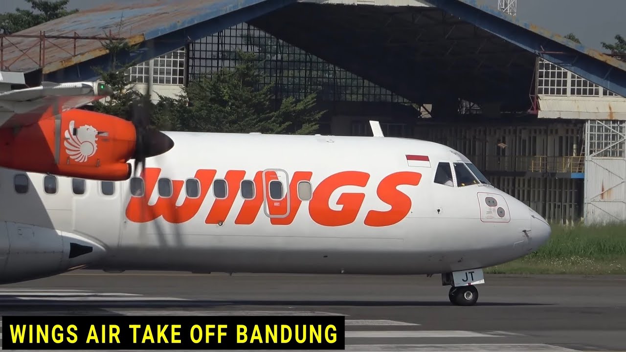 Lihat dari Dekat Pesawat Baling-Baling Wings Air Take Off di Bandara Husein Sastranegara Bandung