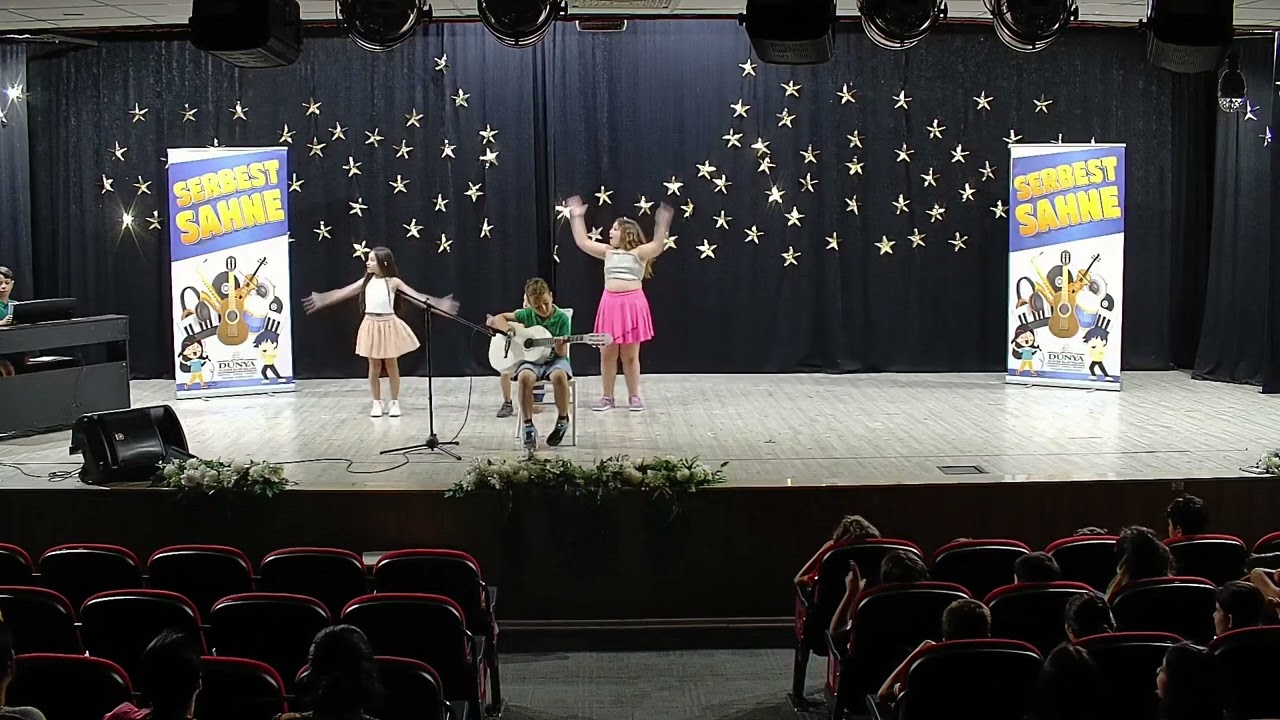 Özel Dünya İlkokulu - 1 ve 2.Sınıflarımız Serbest Sahne