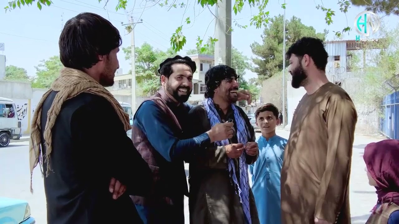 نواب خان: چرګوړي مې ځکه کابل ته نه دي راوستي، چې کالي یې خیرن ؤ😁🤣