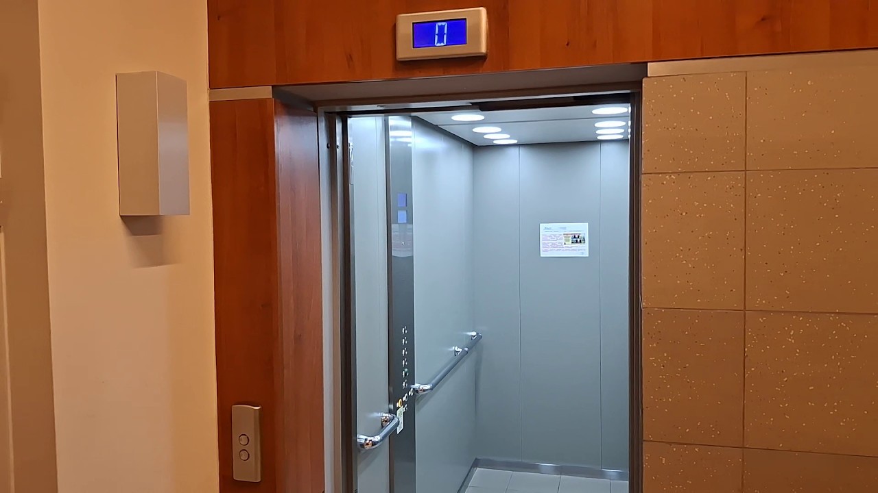 Elevator OTIS Gen2 - Heweliusza 5B, Poznań, PL