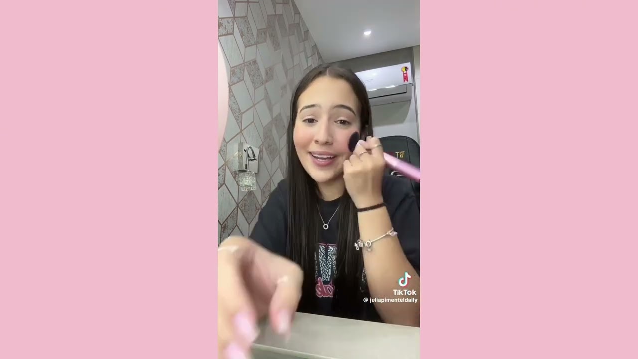 15 MINUTOS DE GRWM COM JÚLIA PIMENTEL