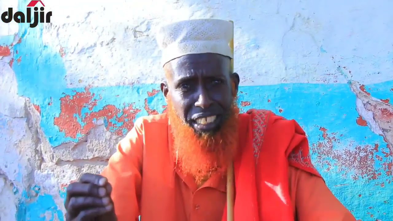 Qoyooley: Deegaan taariikh fog leh , beeraha biyaha webiga ku hareeraysan iyo Bey'adda ...