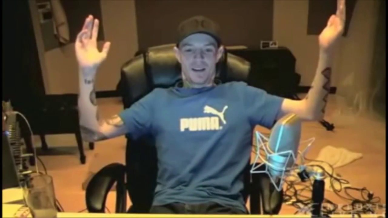 DeadMau5 finds a Banger in Twitch?!