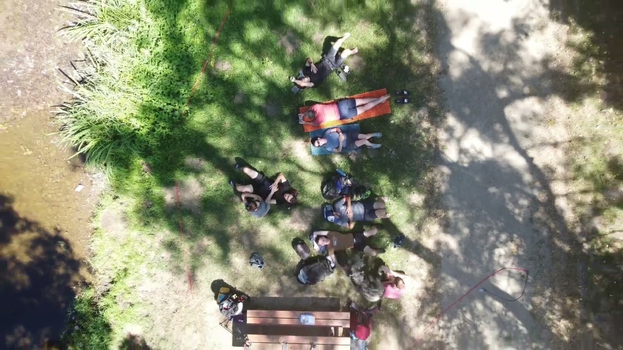 Traversée de l'Orne par le GR36 - Drone Cinématique 4k
