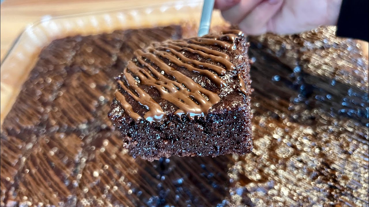 🍫 Влажный шоколадный торт с соусом | Нежный и вкусный