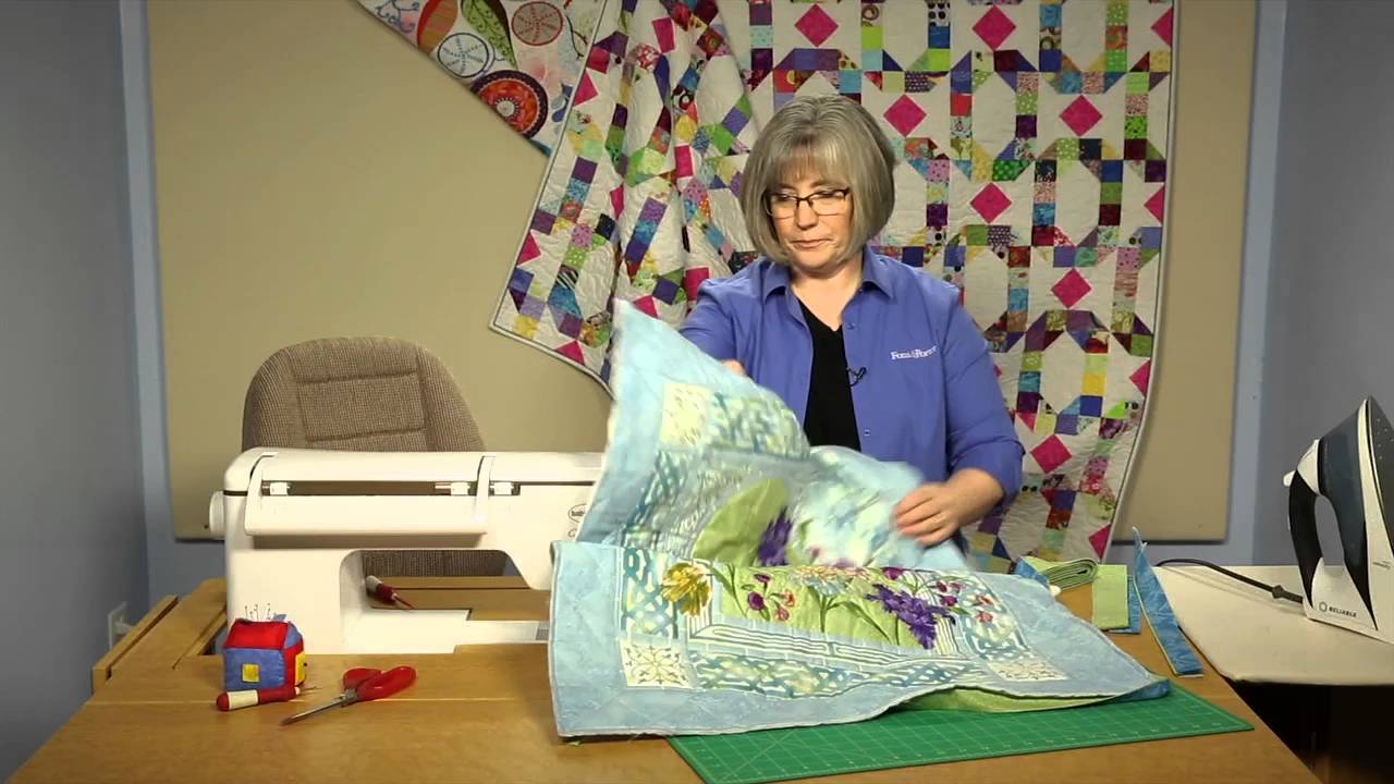 Sew Easy: Quilt Binding with Faux Piping