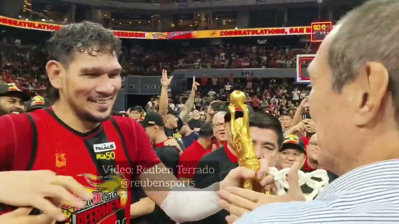 Джун Мар Фахардо признан MVP финала PBA и первым обладателем трофея Рамона Фернандеса.
