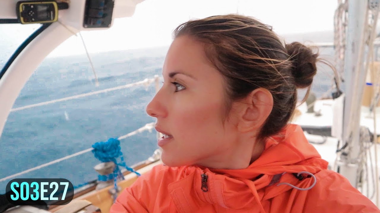 Piracy off the Honduran Coast | Sailing to the Honduran Bay Islands | S03E27