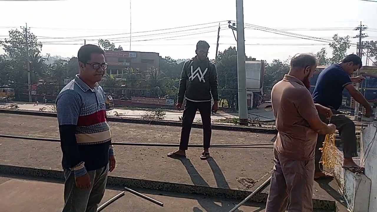 ১৬ই ডিসেম্বর উদযাপন উপলক্ষে চলছে মিউজিক বাতি সেটিং। নাসির গ্লাস 