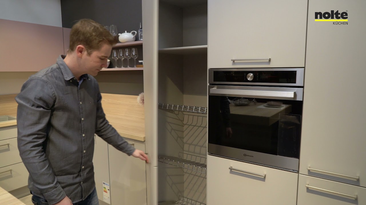Seitenschrank f&uuml;r Getr&auml;nkekisten / Tall unit for bottle crates