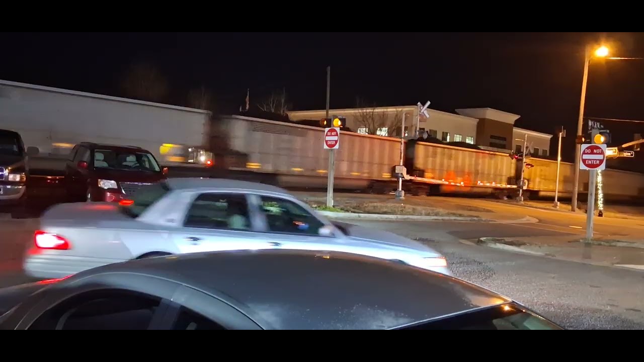 NS 810 crosses east washington street