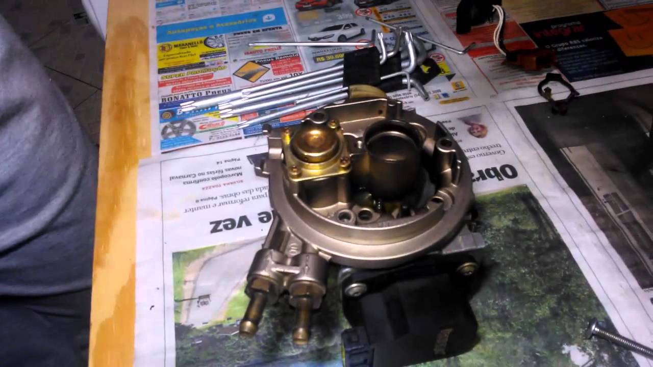 Montagem do corpo de borboleta Clio I motor C3L Injeção Bosch
