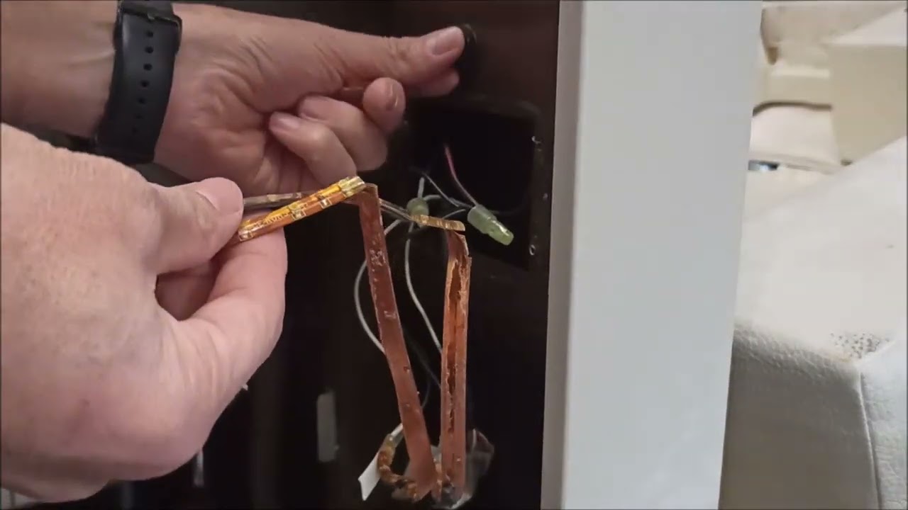 CAMBIO DE TIRAS DE LED AUTOCARAVANA