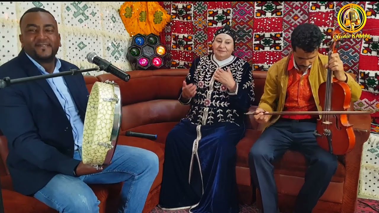 محمد أوجمي رفقة عملاقة الفن الأمازيغي خدوج إيتزر عنوان الأغنية 