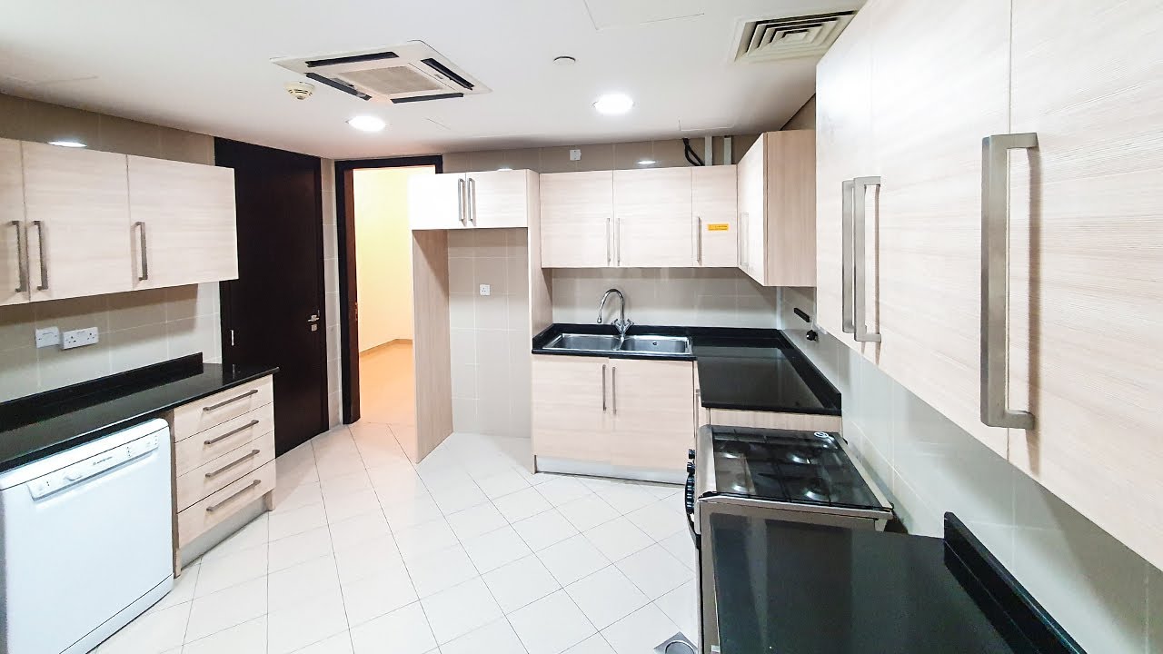 Rak Tower, sea view 3 bedroom apartment, 2012 SqFt, Marina Square, Al Reem Island, Abu Dhabi