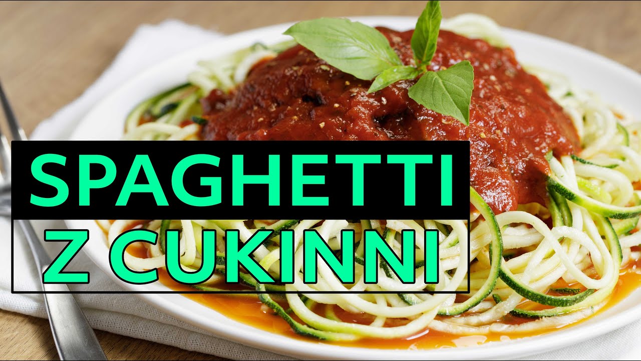 Pyszne keto spaghetti z cukinii.