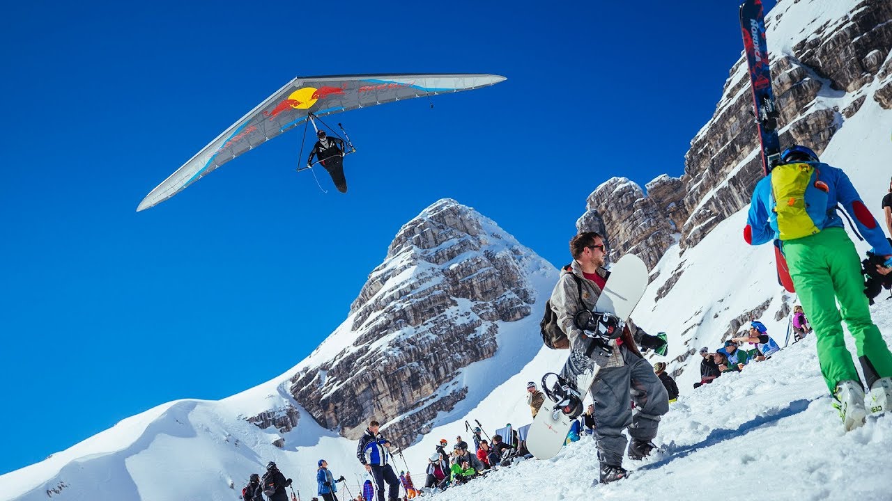 Hang gliding to Kanin mountain ridge