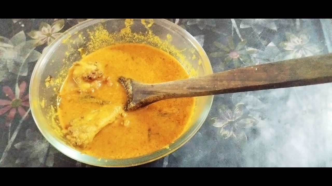 കോഴി തേങ്ങ അരച്ച് വച്ചിട്ടുണ്ടോ ദേ തേങ്ങ അരച്ച്  ചേർത്ത  കോഴി  കറി