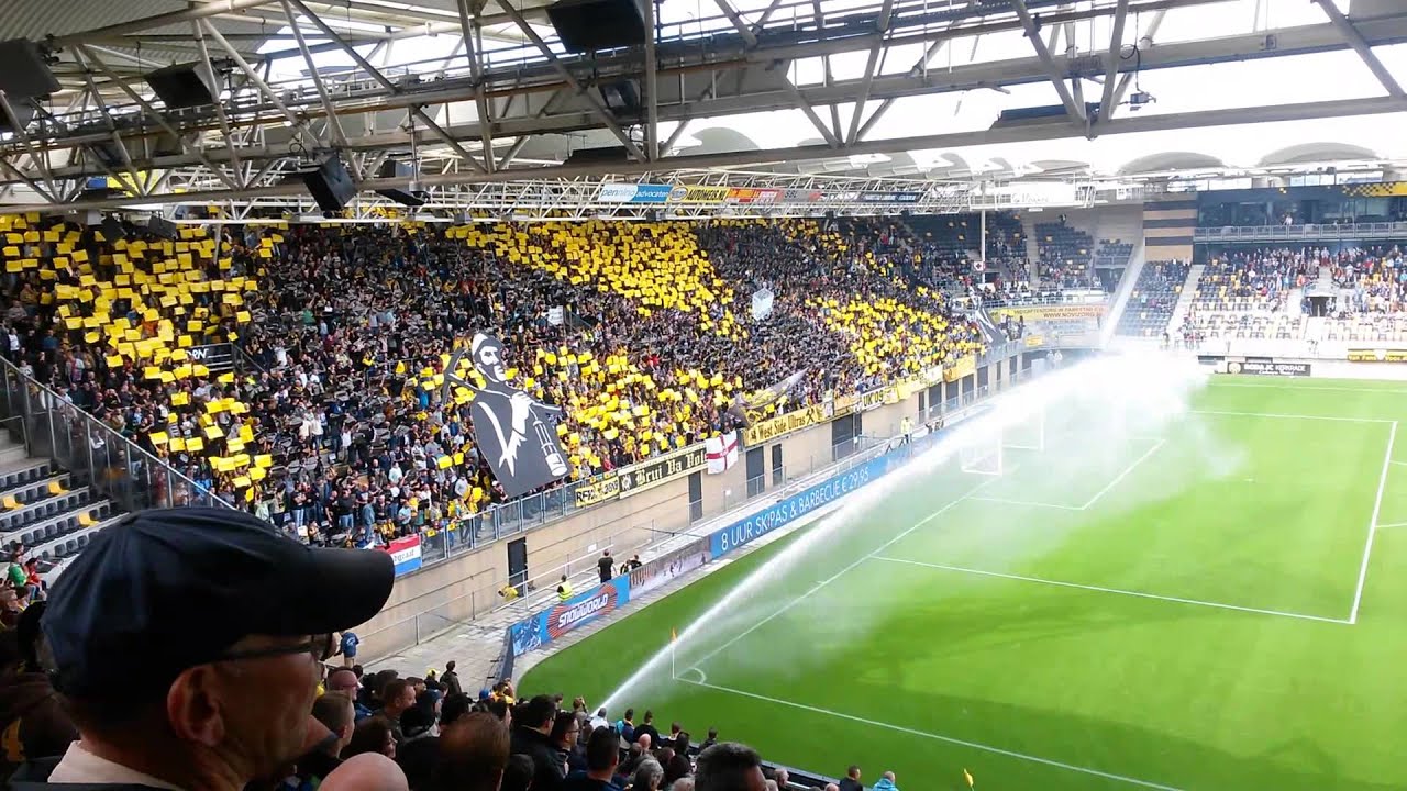 Roda JC-MVV 31-08-2014 sfeeractie bij opkomst
