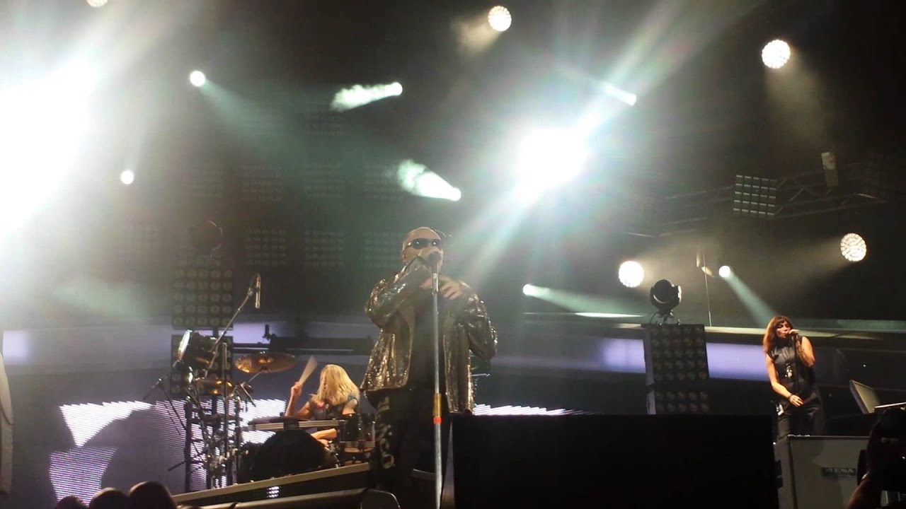 Vasco Rossi - Intro + Gli Spari Sopra - Live Kom14